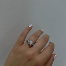 Load image into Gallery viewer, 18k White Gold Baguette Cut Diamond Engagement ring