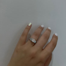 Load image into Gallery viewer, 18k White Gold Round Cut .22 Carat Diamond Engagement ring