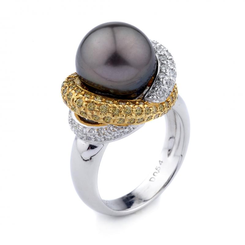 18k White Gold Diamond Black Pearl Ring