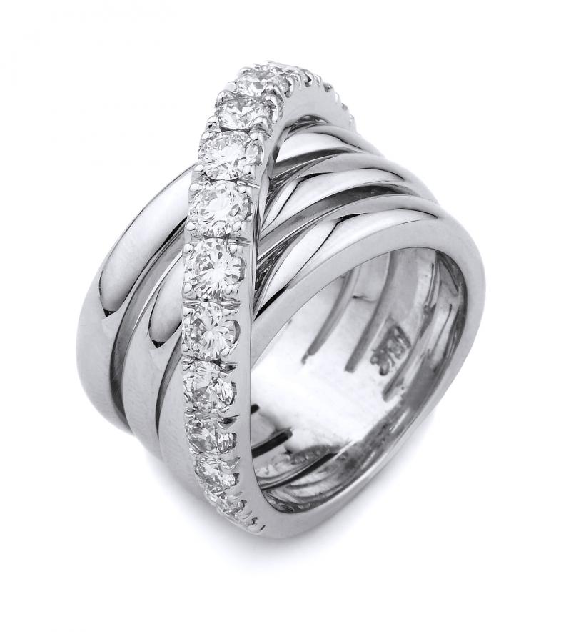 18k White Gold Diamond Crisscross Ring