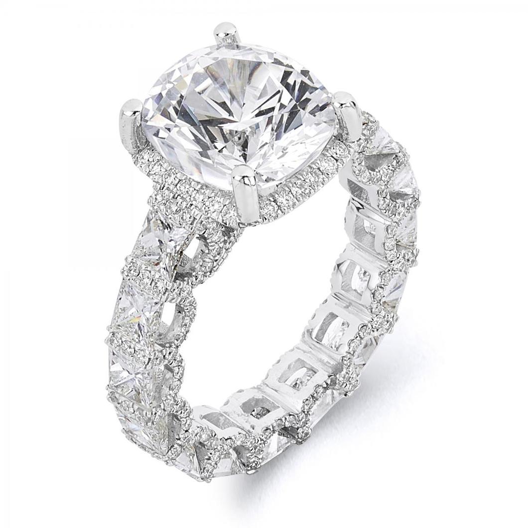 18k White Gold Oval Cut Diamond Engagement Ring