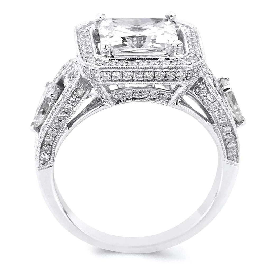 18k White Gold Princess-Shaped Diamond Engagement Ring