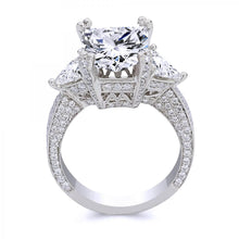 Load image into Gallery viewer, Platinum Diamond Engagement ring
